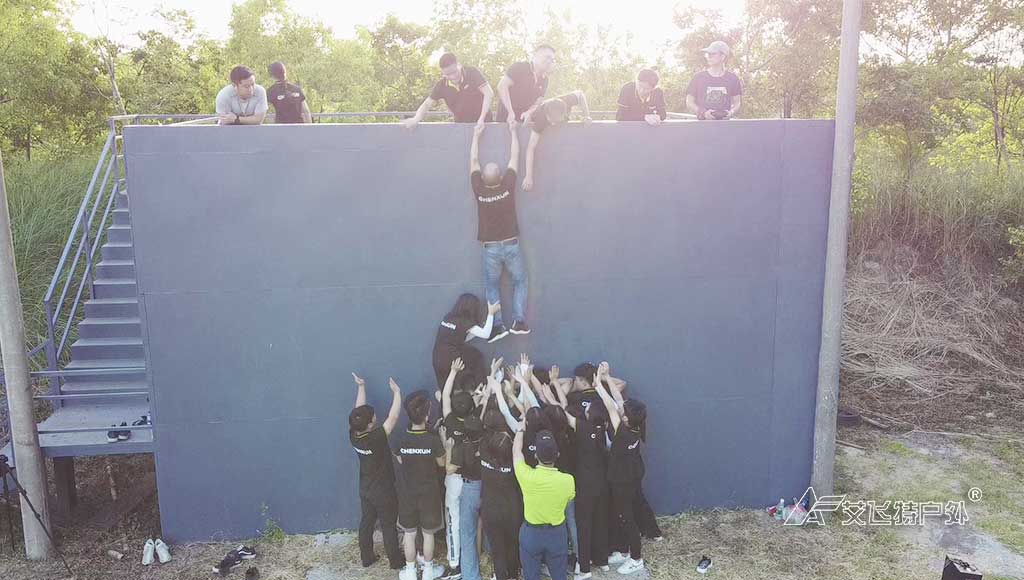 学员挑战毕业墙项目