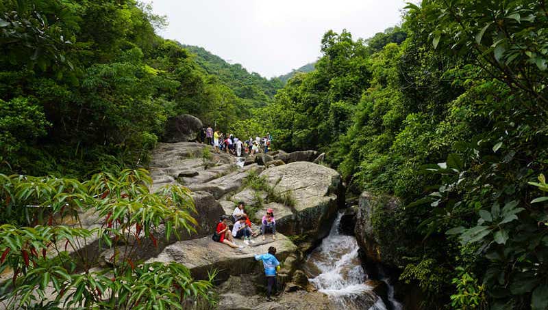 马峦山溯溪